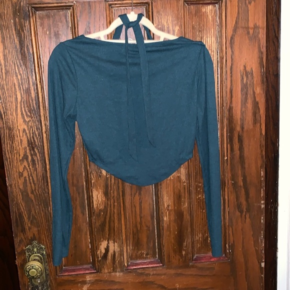 NWT SHEIN cropped halter top - Picture 2 of 4